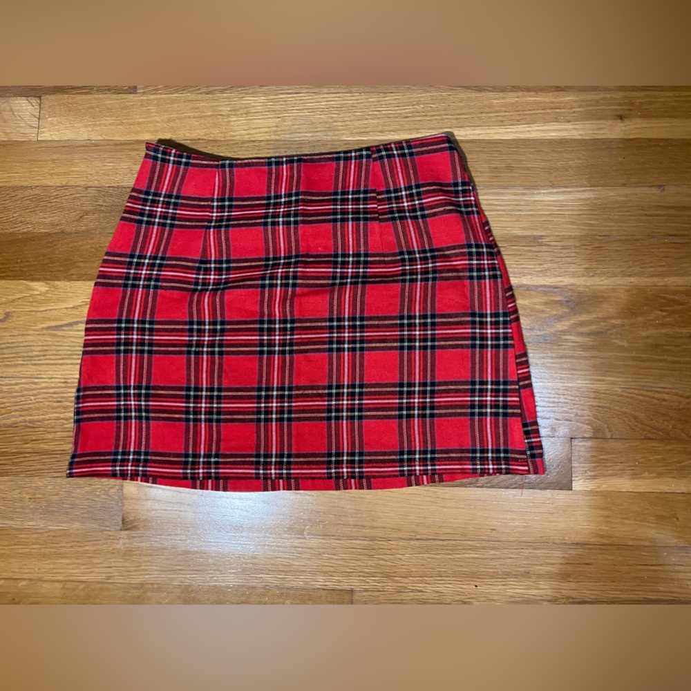 Red plaid mini skirt